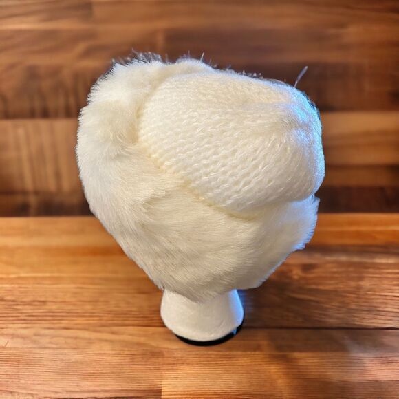 Knit hat with fur band excellent condition clean & fresh - Picture 5 of 13